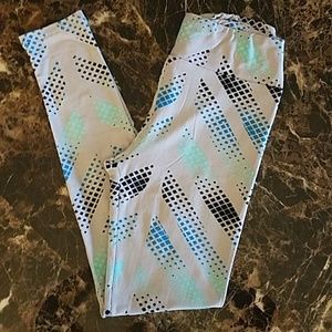 *Sale* New Lularoe OS Leggings
